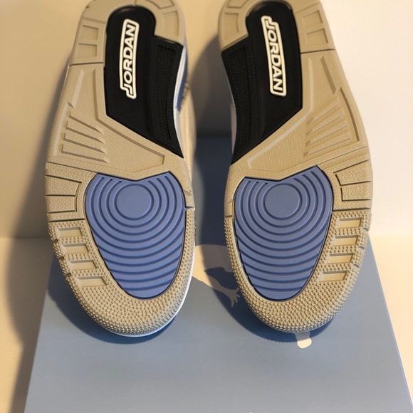 AIR JORDAN 3 Retro "UNC" CT8532-104 SIZE 8
New - Picture 7 of 7